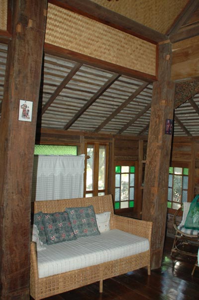 b-timber-house-4.jpg