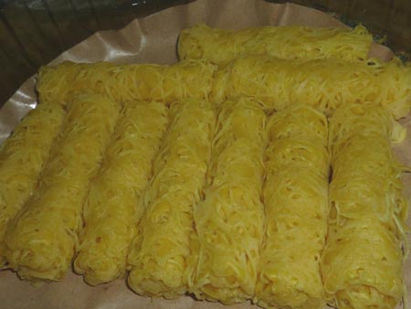 B - Roti Jala Kelantan