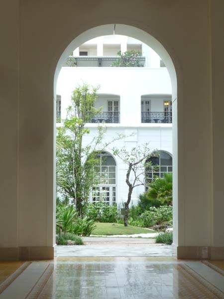 d009 lobby
