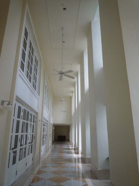 d016 lobby
