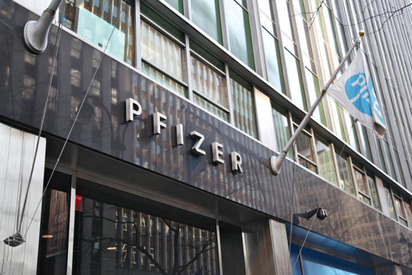 e42-235-pfizer-world-headquarters-1-AI